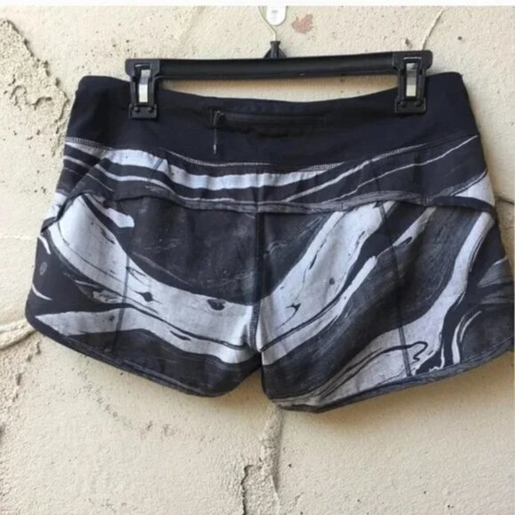RARE Lululemon Speed Short Marbled Mix Speed Short White Black - Picture 2 of 8